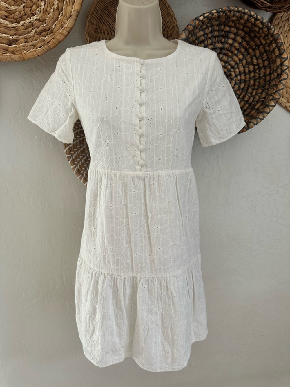 Madewell Embroidered Eyelet Button-Front Tiered Mini Dress. Size XXS